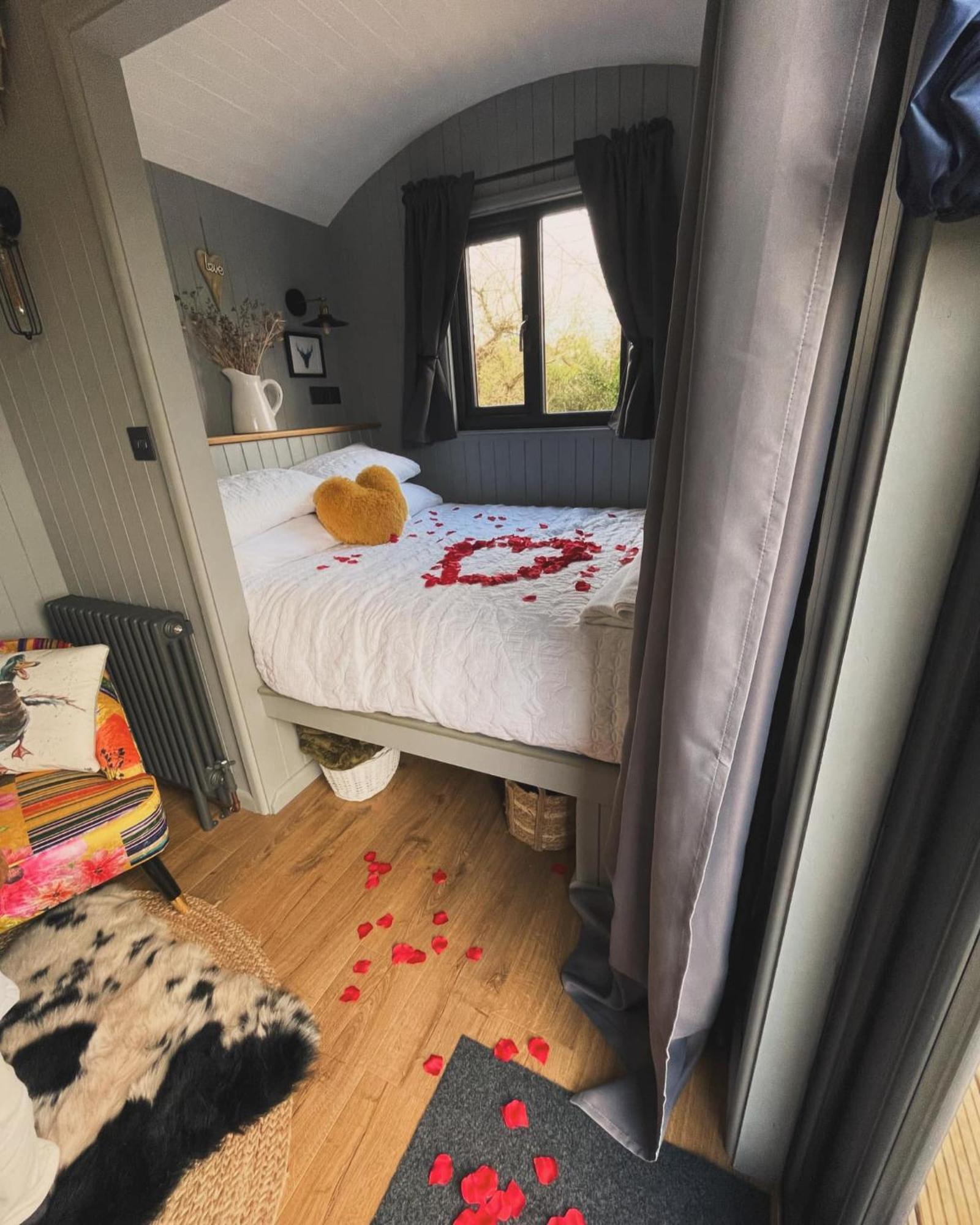 Rusty Duck Retreat Shepherds Hut Shedfield Esterno foto