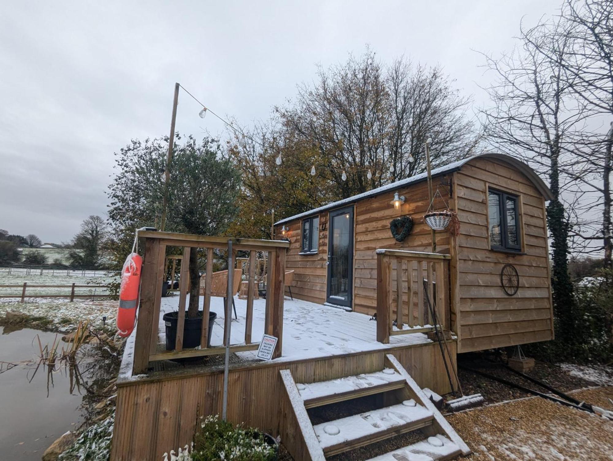 Rusty Duck Retreat Shepherds Hut Shedfield Esterno foto